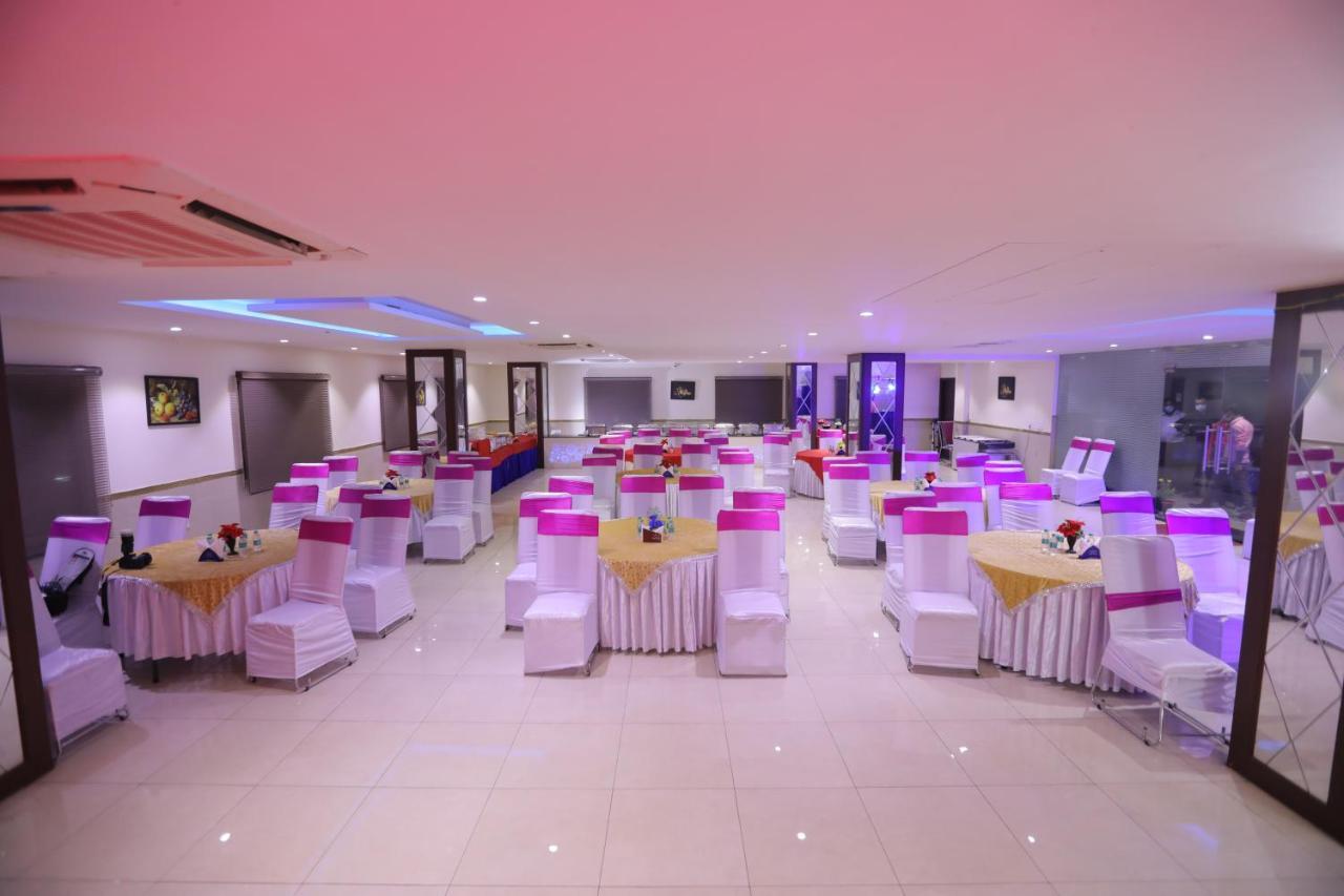 Airport Hotel Bollywood Paradise New Delhi Exterior photo