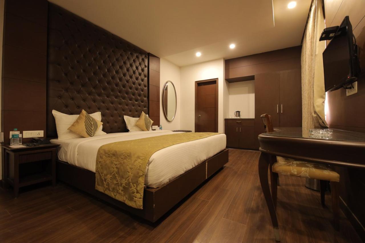 Airport Hotel Bollywood Paradise New Delhi Exterior photo