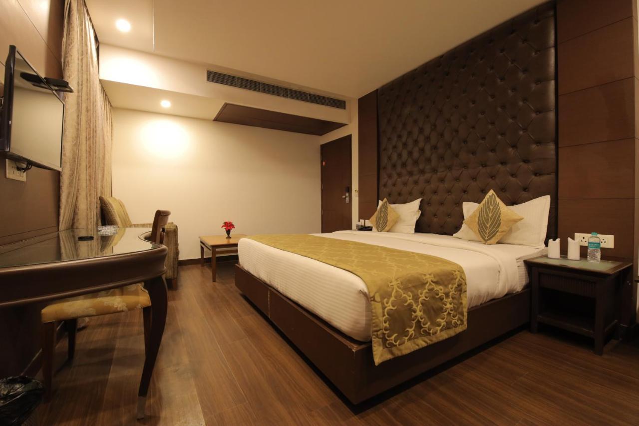Airport Hotel Bollywood Paradise New Delhi Exterior photo