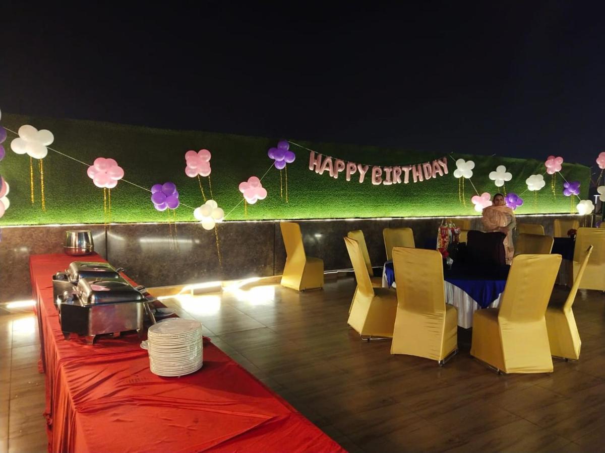 Airport Hotel Bollywood Paradise New Delhi Exterior photo